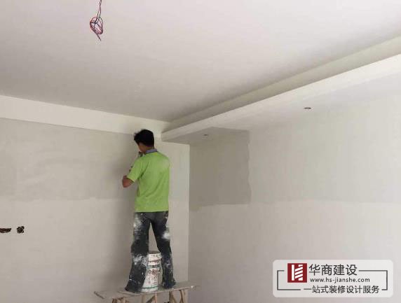 面膩?zhàn)記](méi)干透可以上漆嗎？